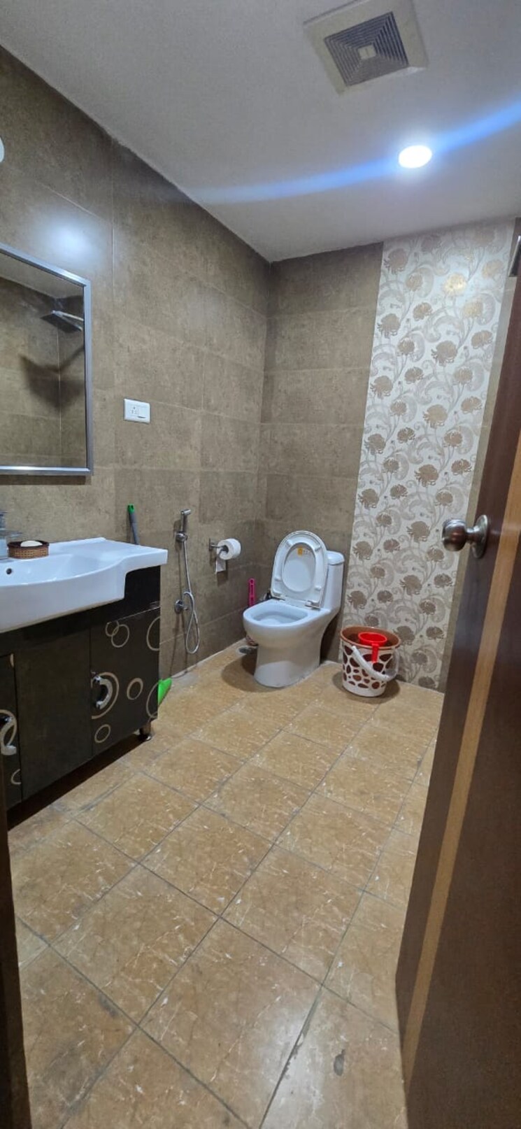 Bathroom, jubilee hills 4 Bedroom 5300 Sq.Ft. Apartment In Jubilee Hills Hyderabad 8804283