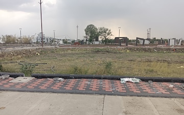 Plot For Sale in Rau Pitampur Road