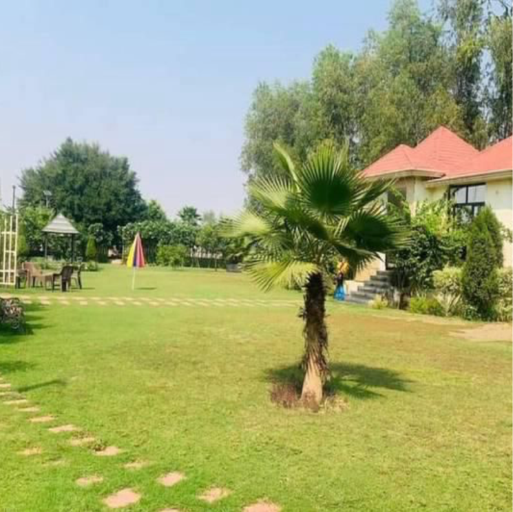 Garden, swaraaj-the-villagio  5000 Sq.Ft. Plot In Mohanlalganj Lucknow 8802555