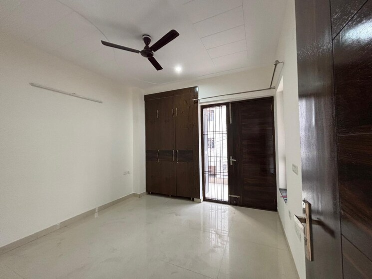 Master Bedroom, sector 51 3 Bedroom 2650 Sq.Ft. Builder Floor In Sector 51 Gurgaon 8804303