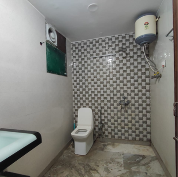 Bathroom in 1 BHK Builder Floor at Malviya Nagar – for Rent