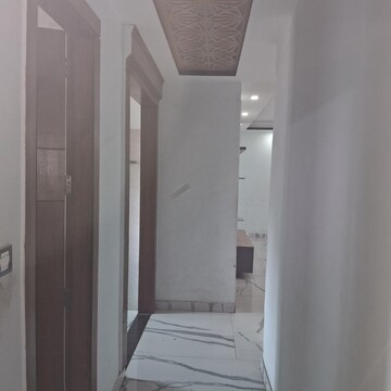 Building Lobby in 3 BHK Builder Floor at Malviya Nagar – for Rent