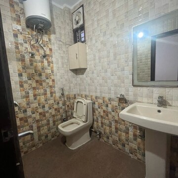 Bathroom in 2 BHK Builder Floor at Malviya Nagar – for Rent