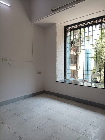 Room in 2 BHK Apartment at Smruti CHS Vile Parle East, Vile Parle East – for Rent