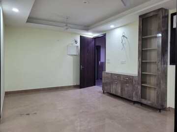 Room in 2 BHK Builder Floor at Palam Vihar – for Rent