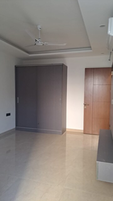 Room in 1 BHK Builder Floor at Palam Vihar – for Rent