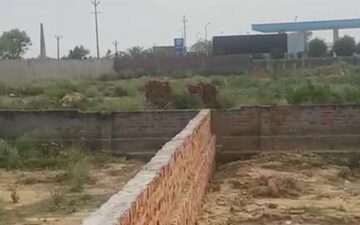 Plot For Sale in Dankaur