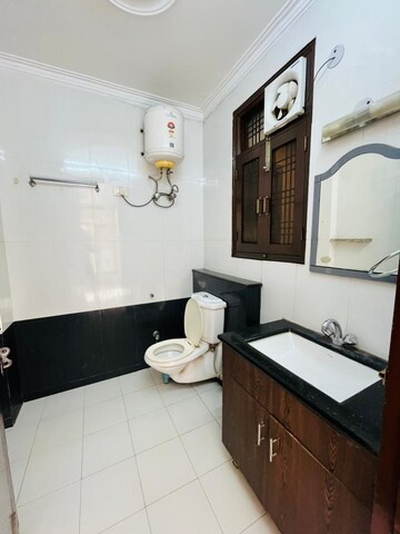 Master Bedroom in 1 BHK Builder Floor at Sector 31 – for Rent