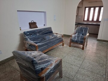 Living Room in 2 BHK Villa at Sector 55 – for Rent