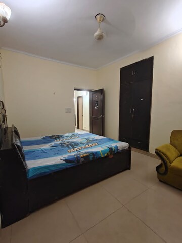 Master Bedroom in 2 BHK Builder Floor at Sector 38 – for Rent