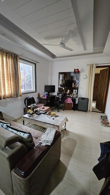 Living Room in 2 BHK Builder Floor at Sector 40 – for Rent