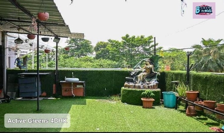 Garden, ruchi-active-greens 4 Bedroom 4000 Sq.Ft. Penthouse In Tangra Kolkata 8804416