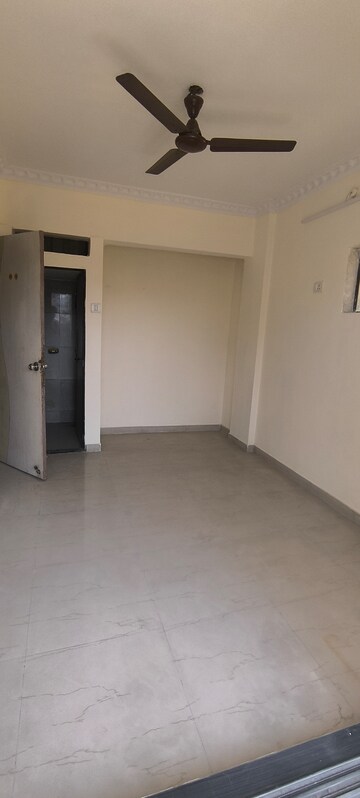 Master Bedroom in 2 BHK Apartment at Dynamix Avanya, Dahisar East – for Rent