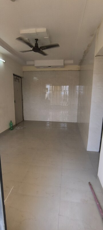 Bedroom in 2 BHK Apartment at Dynamix Avanya, Dahisar East – for Rent