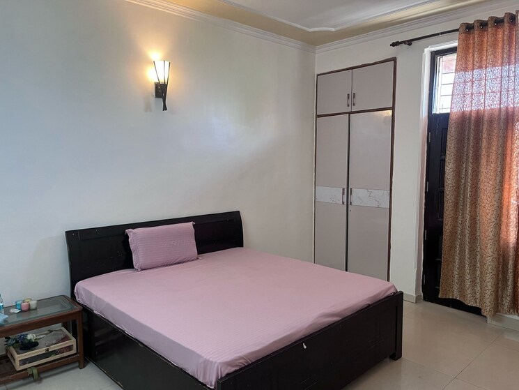 Bedroom, dlf-westend-heights 4 Bedroom 2600 Sq.Ft. Builder Floor In Sector 53 Gurgaon 8804467