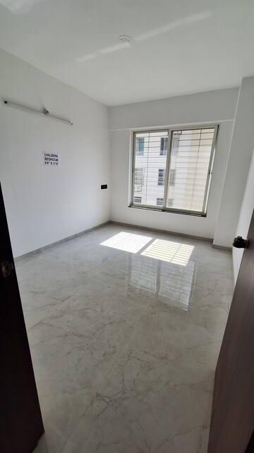 Room in 3 BHK Apartment at Suvastu Prestige, Warje – for Sale