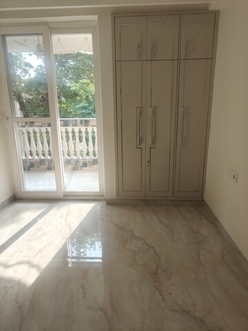 Room in 2 BHK Apartment at Vidya Enclave, Sector 56 – for Rent