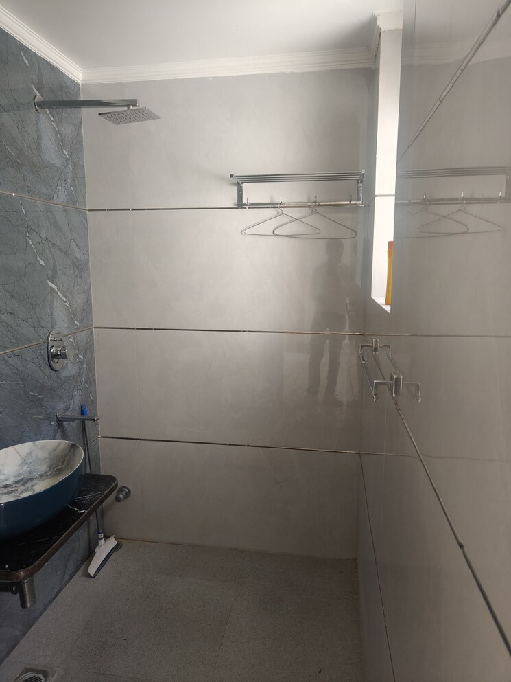 Bathroom, vidya-enclave 2 Bedroom 1200 Sq.Ft. Apartment In Sector 56 Gurgaon 8804496