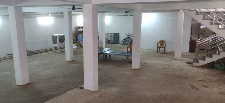  Parking, janari Commercial Warehouse 2080 Sq.Yd. In Janari Ballia 8804516