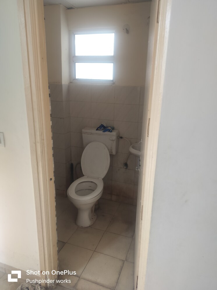 Bathroom, wave-city 1 Bedroom 450 Sq.Ft. Apartment In Wave City Ghaziabad 8804524