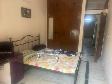 Bedroom in 3 BHK Builder Floor at Laxmi Nagar – for Rent