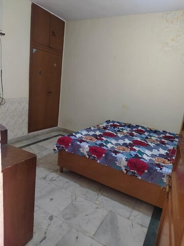 3 BHK Builder Floor For Rent in Laxmi Nagar