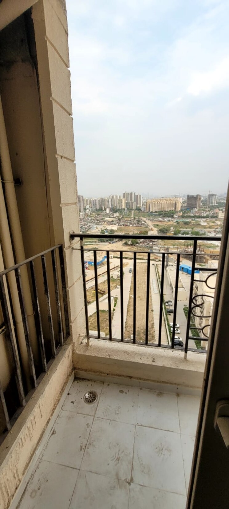 Balcony, signature-the-millennia-2 2 Bedroom 850 Sq.Ft. Apartment In Sector 37d Gurgaon 8804552