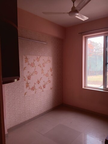 Room in 2 BHK Apartment at Apex Our Homes, Sector 37c – for Rent