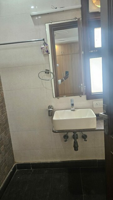 Bathroom in 3 BHK Builder Floor at East Patel Nagar – for Rent