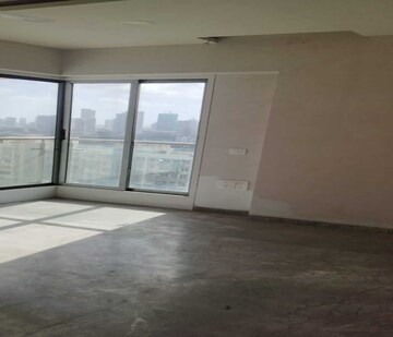 Room in 2.5 BHK Apartment at Matunga East – for Sale