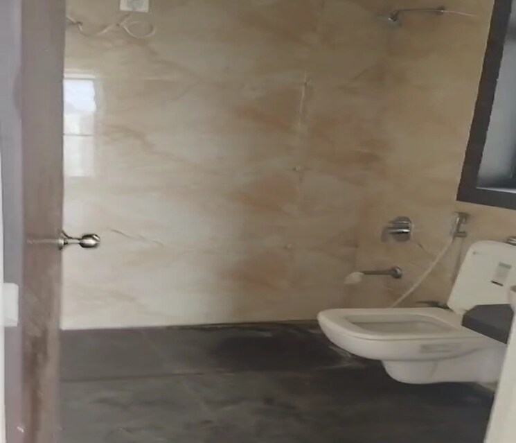 Bathroom, matunga east 2.5 Bedroom 980 Sq.Ft. Apartment In Matunga East Mumbai 8804636