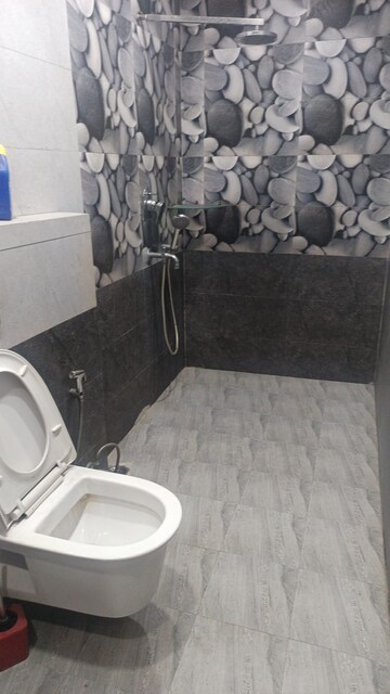 Bathroom in 3 BHK Builder Floor at Patel Nagar – for Rent