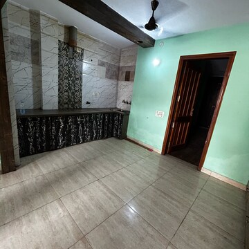 Room in 1 BHK Builder Floor at Kotla Mubarakpur – for Rent