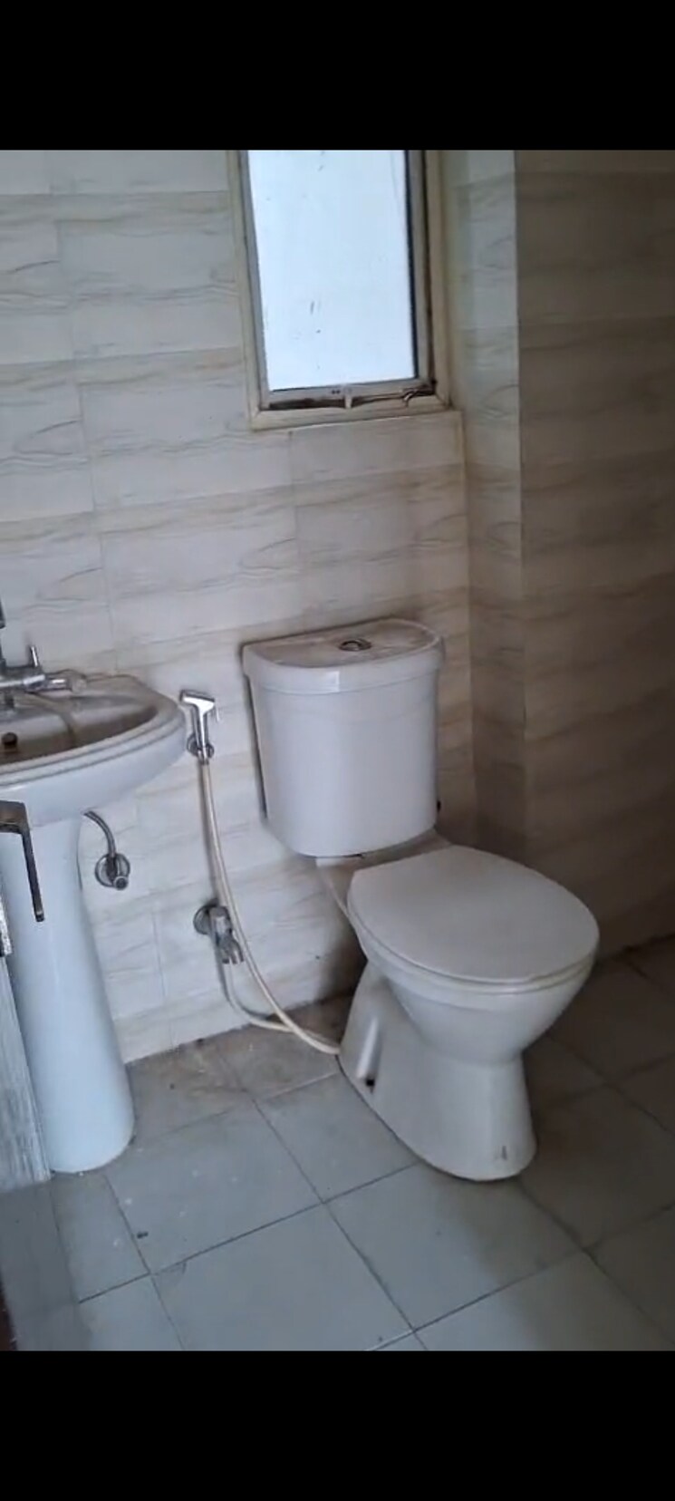 Bathroom, panchsheel-greens 2 Bedroom 1100 Sq.Ft. Apartment In Sector 16 Greater Noida Greater Noida 8805001