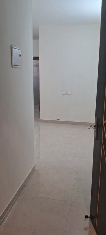 2 BHK Apartment For Rent in Signature Global Proxima, Sector 89