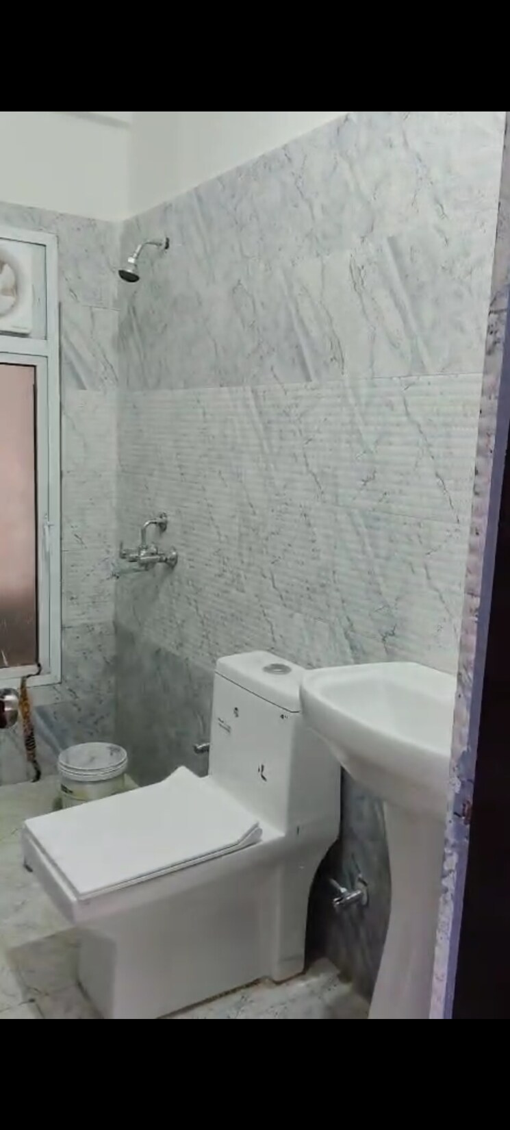 Bathroom, prateek-grand-carnesia 2 Bedroom 970 Sq.Ft. Apartment In Siddharth Vihar Ghaziabad 8805039