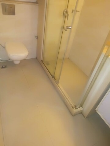 Bathroom in 4 BHK Apartment at DLF The Belaire, Sector 54 – for Rent