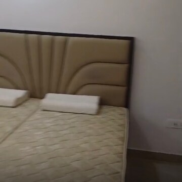 Room in 1 BHK Builder Floor at Lajpat Nagar ii – for Rent
