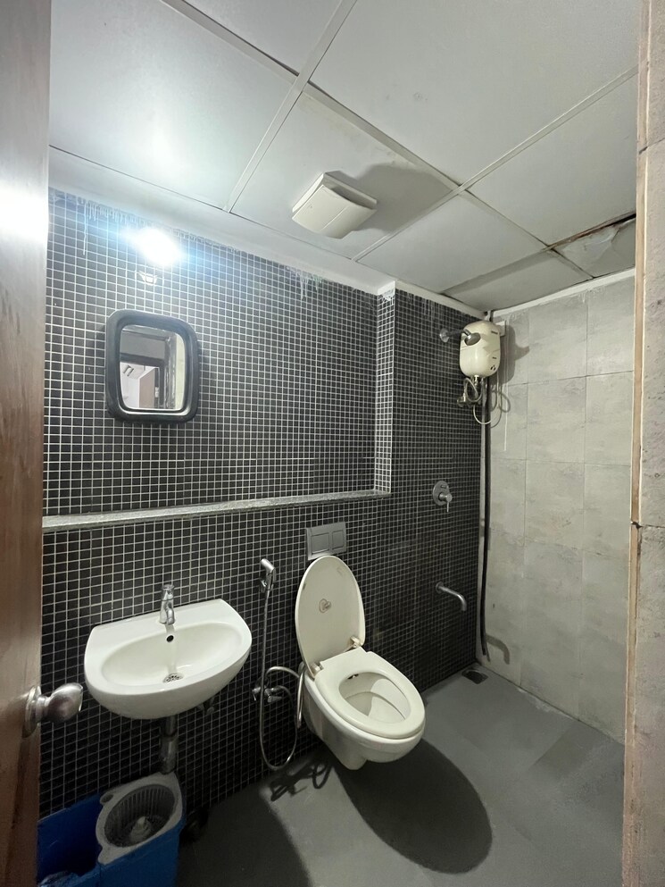 Bathroom, lodha-palava-downtown 3 Bedroom 1132 Sq.Ft. Apartment In Dombivli East Thane 8805089