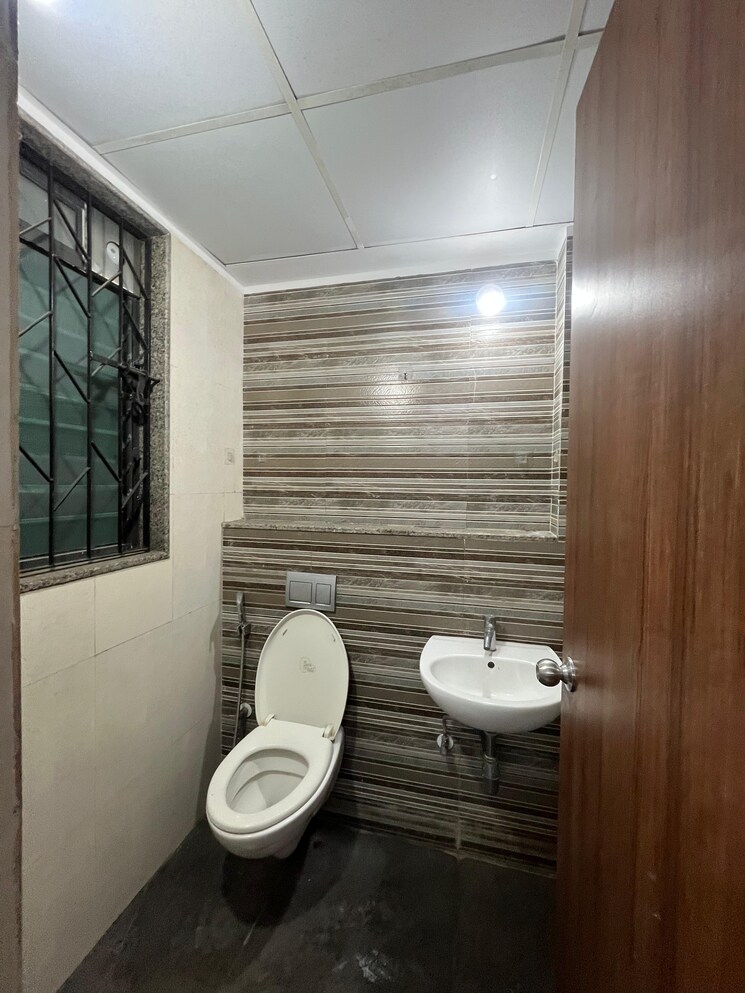 Bathroom, lodha-palava-downtown 3 Bedroom 1132 Sq.Ft. Apartment In Dombivli East Thane 8805089