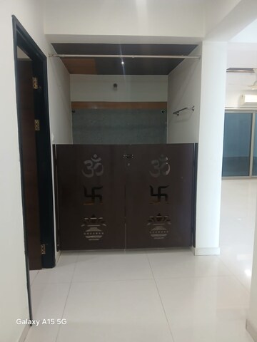 Furnished Amenities in 3 BHK Apartment at Lodha Meridian, Kukatpally – for Rent