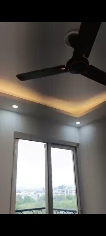 Furnished Amenities in 2.5 BHK Apartment at Prateek Grand Paeonia, Krishna Vihar – for Rent
