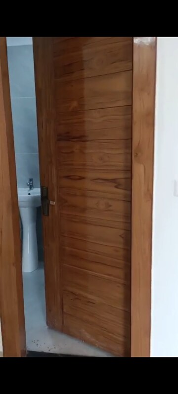 Furnished Amenities in 2.5 BHK Apartment at Prateek Grand Paeonia, Krishna Vihar – for Rent
