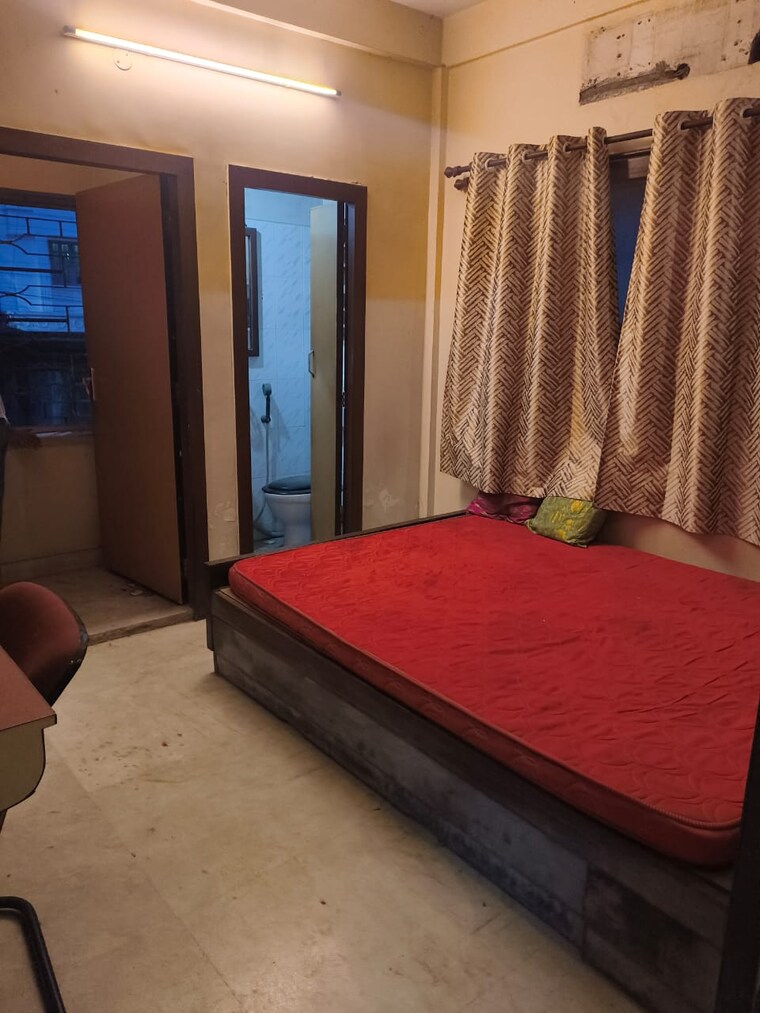 Bedroom, prince anwar shah road 2 Bedroom 750 Sq.Ft. Apartment In Prince Anwar Shah Road Kolkata 8805211