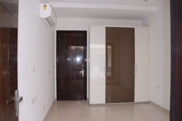 Room in 2 BHK Builder Floor at Vikas Puri – for Rent