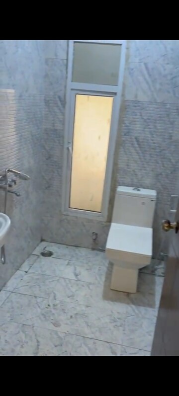 Bathroom in 1.5 BHK Apartment at Prateek Grand Carnesia, Siddharth Vihar – for Rent