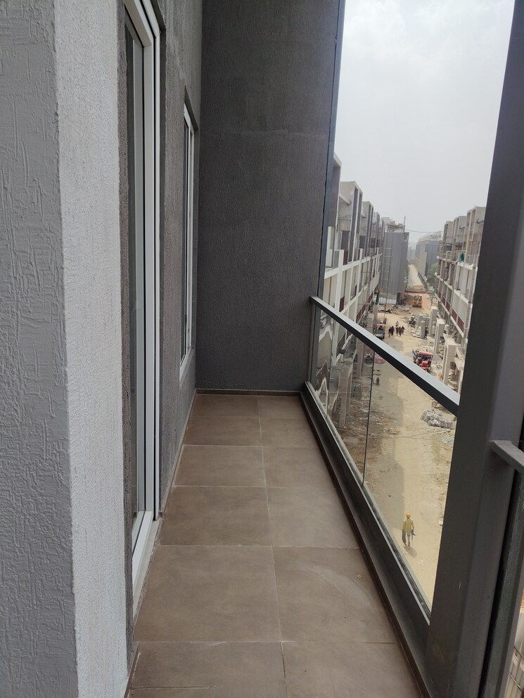 Balcony, smart-world-orchard 3 Bedroom 1630 Sq.Ft. Apartment In Sector 61 Gurgaon 8805253