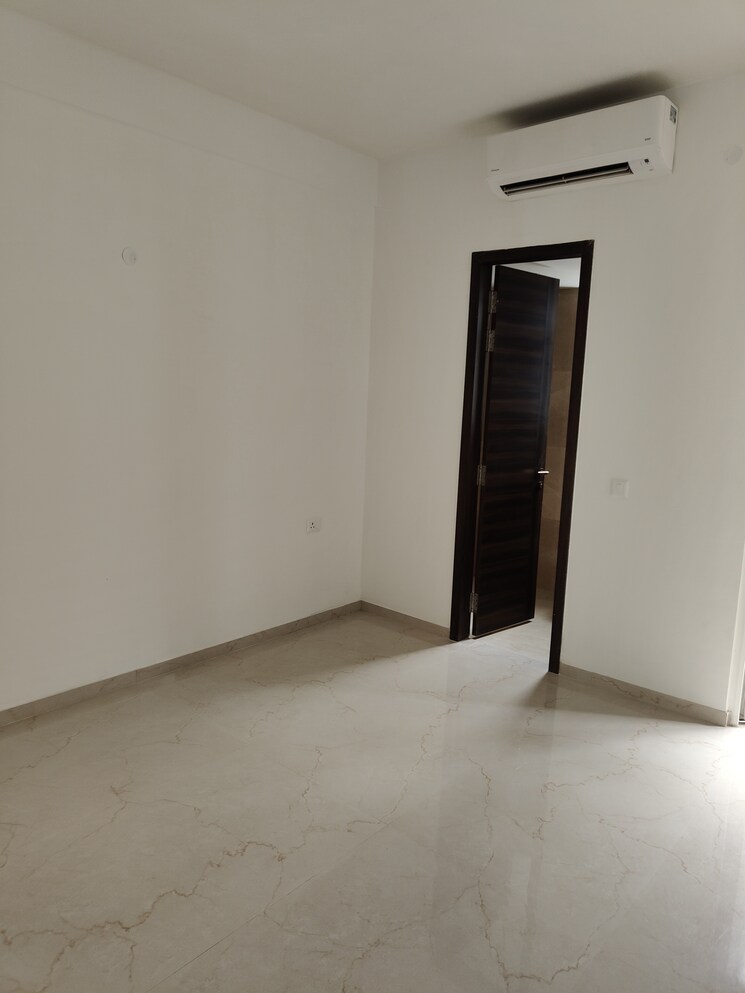 Room, smart-world-orchard 3 Bedroom 1630 Sq.Ft. Apartment In Sector 61 Gurgaon 8805253