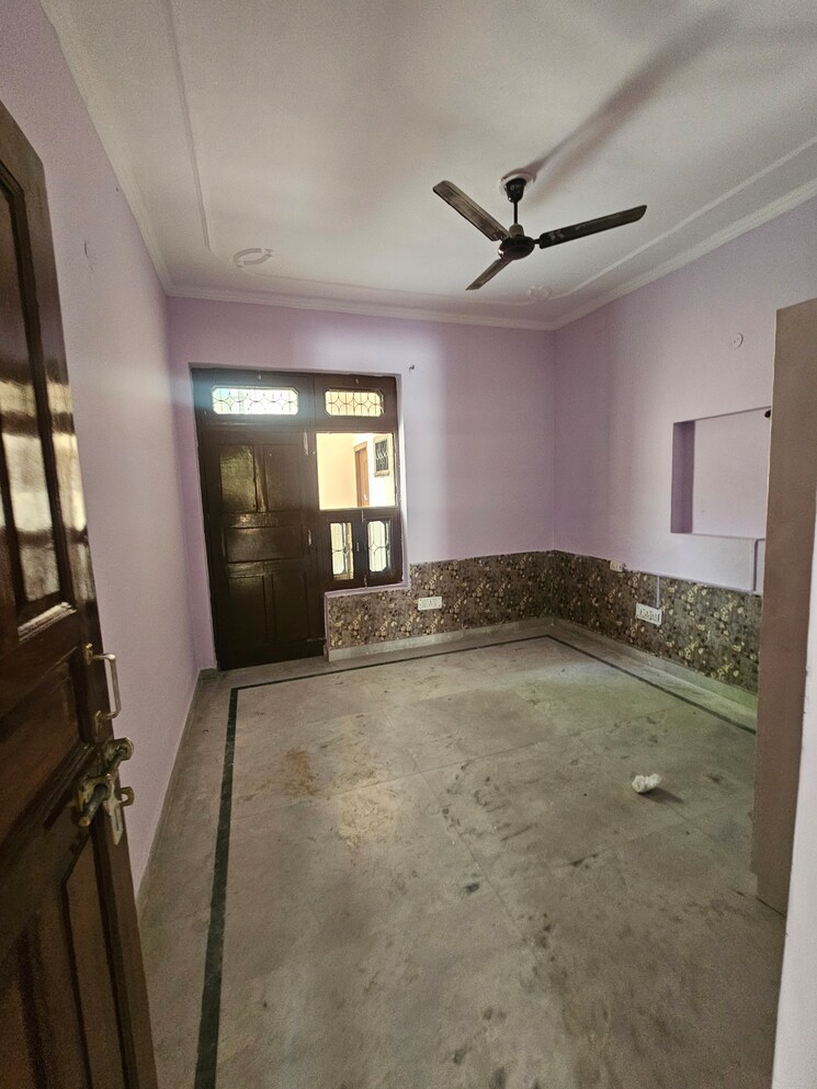 Kitchen, sector 9a 2 Bedroom 148 Sq.Yd. Builder Floor In Sector 9a Gurgaon 8805266