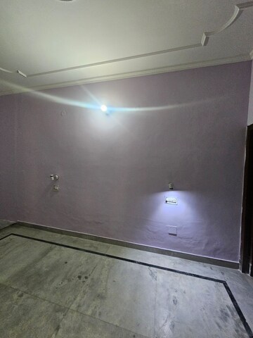 Furnished Amenities in 2 BHK Builder Floor at Sector 9a – for Rent